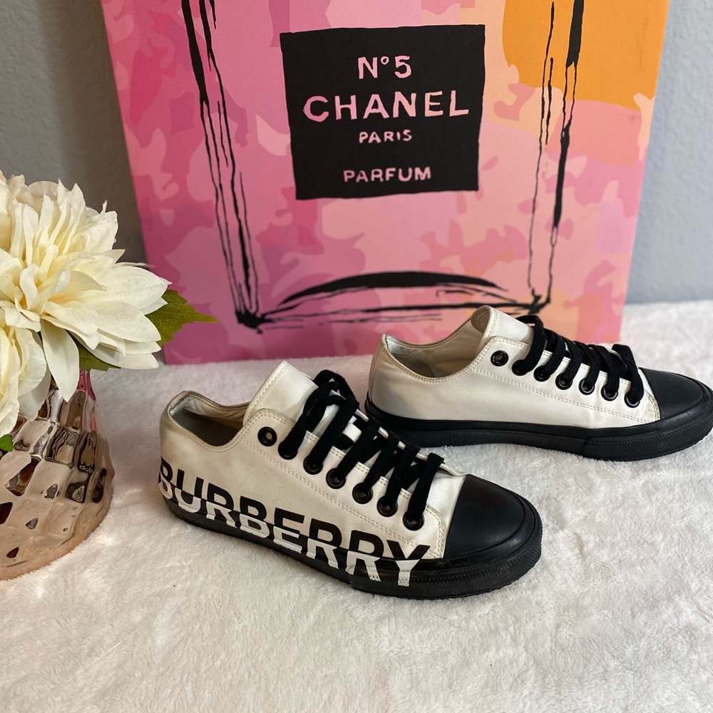 Burberry Larkhall Logo Check Sneakers